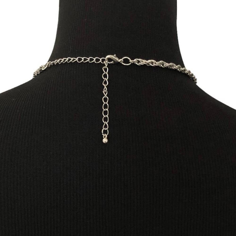 Cato Statement Necklace Leaf Pendant Rope Color Cubic Stones Silver Color - Picture 4 of 4